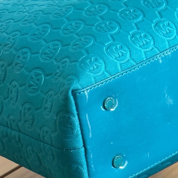 Michael Kors Neoprene Leather Trim Teal Tote Bag! - Picture 4 of 10